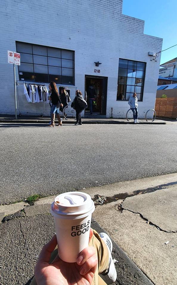 Kawa na ulicy w dzielnicy South Melbourne